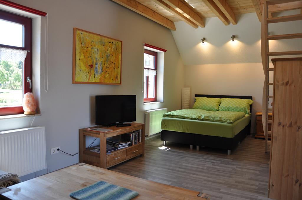 Cafe Landart Im Thueringer Finistere Apartment Plaue  Bilik gambar